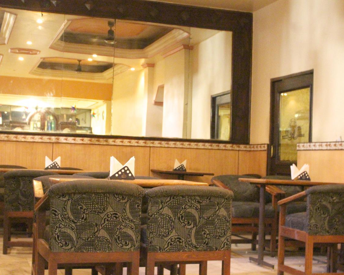 Hotel Goyal Джайпур Екстериор снимка